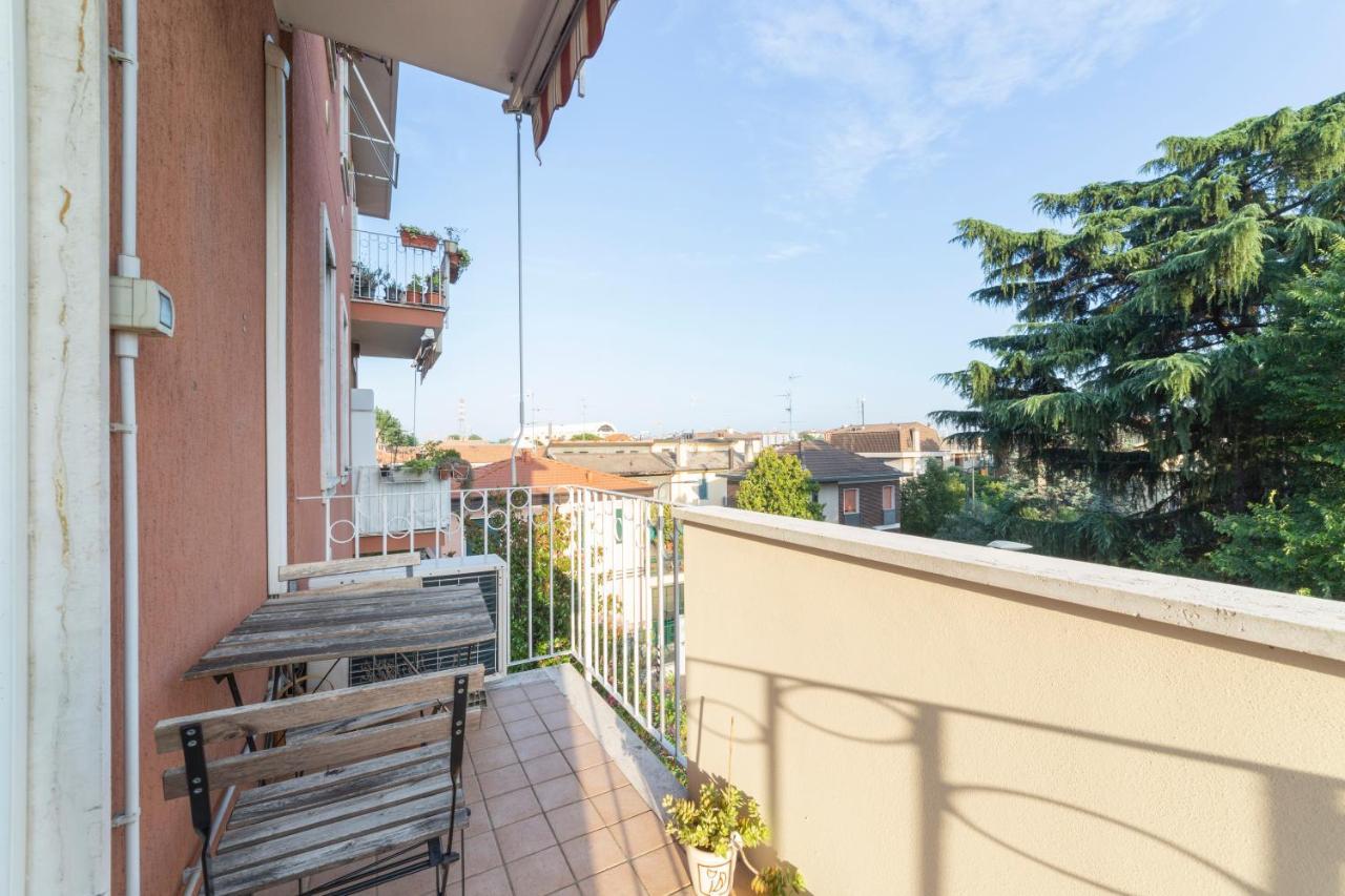 Precotto Comfortable Flat With Balcony Apartment มิลาน ภายนอก รูปภาพ