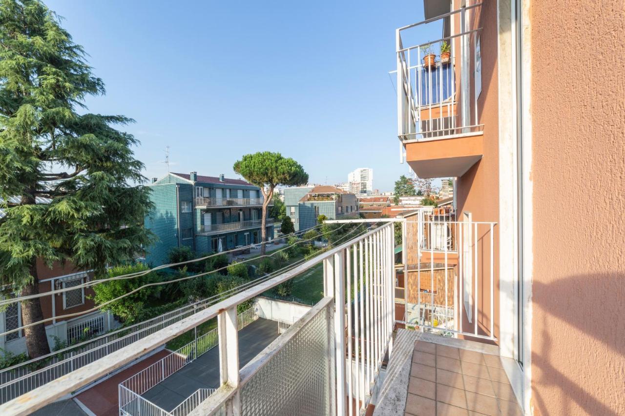 Precotto Comfortable Flat With Balcony Apartment มิลาน ภายนอก รูปภาพ